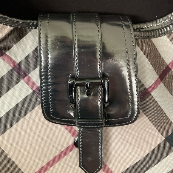 Authentic BURBERRY handbag - Picture 2 of 5